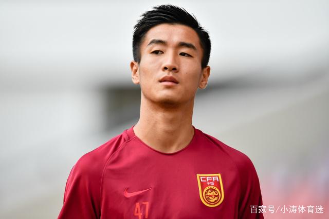 詹俊：库库能坐稳皇马主力，邓弗里斯能排阿诺德之前，B席有点难